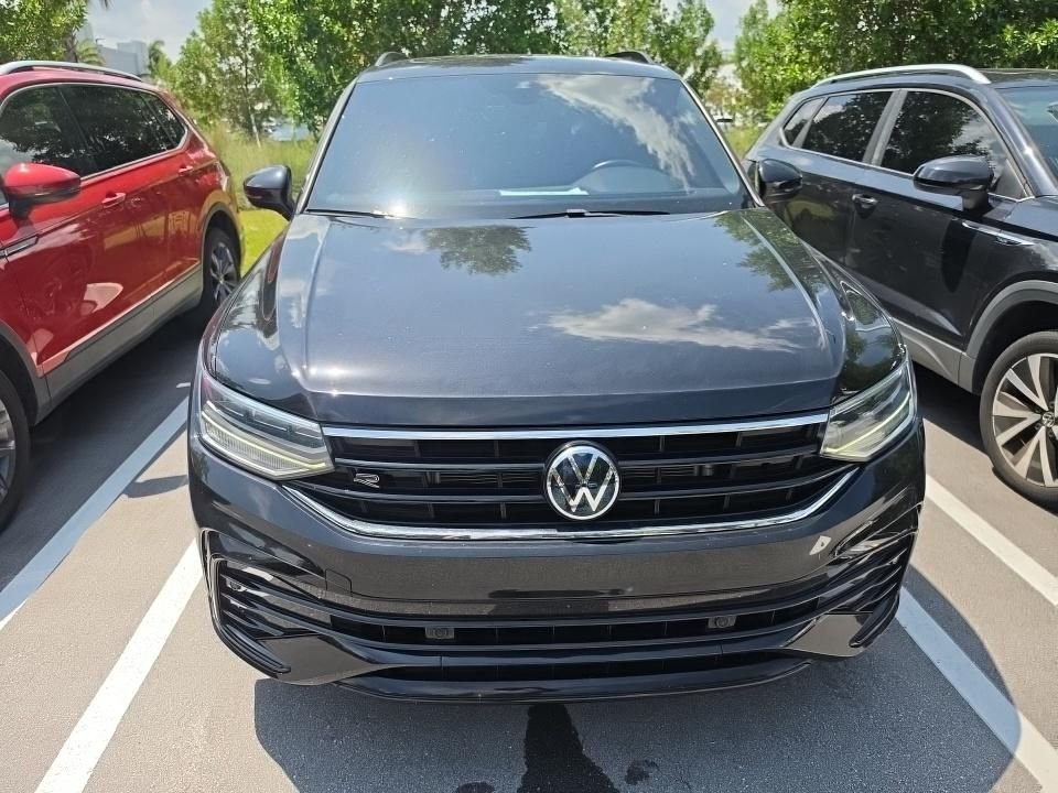 Used 2023 Deep Black Volkswagen 2.0T SE R-Line Black image 3