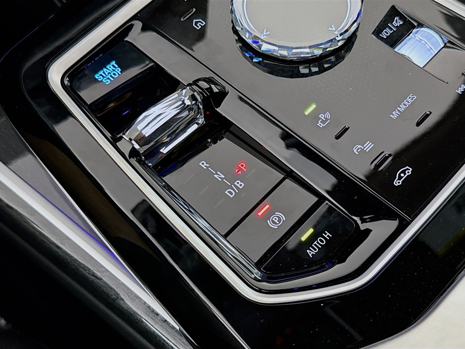 2026 BMW i7 M70 - Photo 17