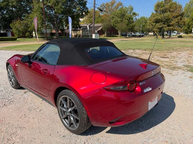 Used 2022 Red Mazda Grand Touring image 9