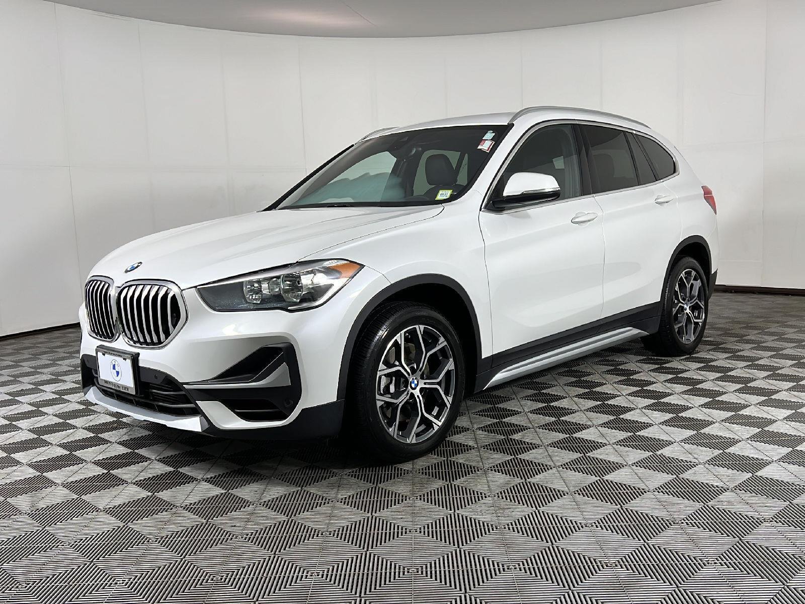 Used 2022 Mineral White Metallic BMW xDrive28i image 12