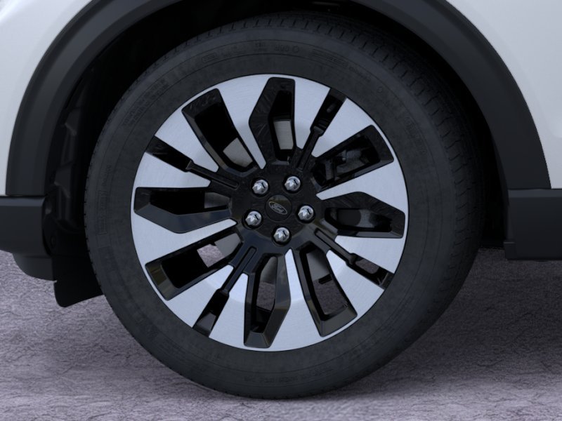 New 2026 Star White Metallic Tri-Coat Ford Platinum™ image 19