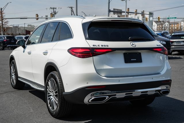 New 2026 Polar White Mercedes-Benz GLC 300 image 5