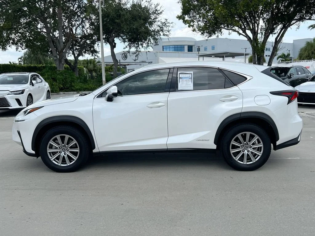 Certified Used 2021 EMINENT WHITE PEARL Lexus 300h image 4