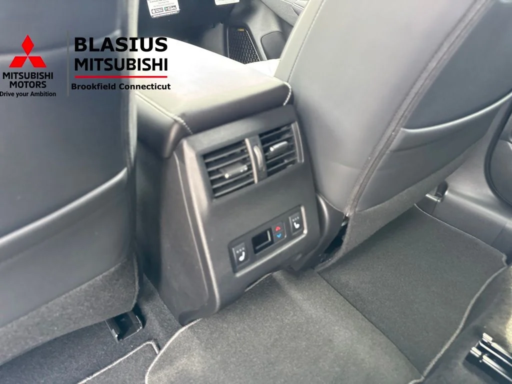 New 2026 Gray Mitsubishi SEL image 36