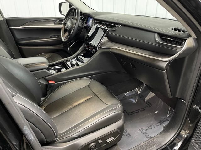 Used 2021 Diamond Black Jeep Limited image 20