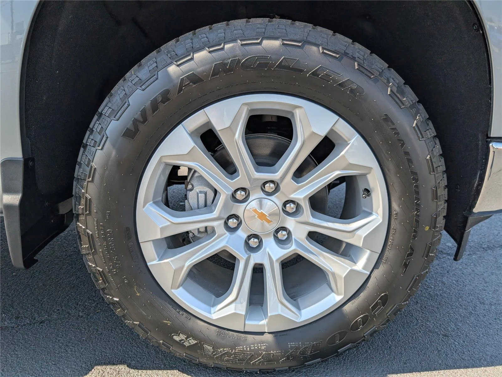 2026 Chevrolet Silverado 1500 LTZ - Photo 41
