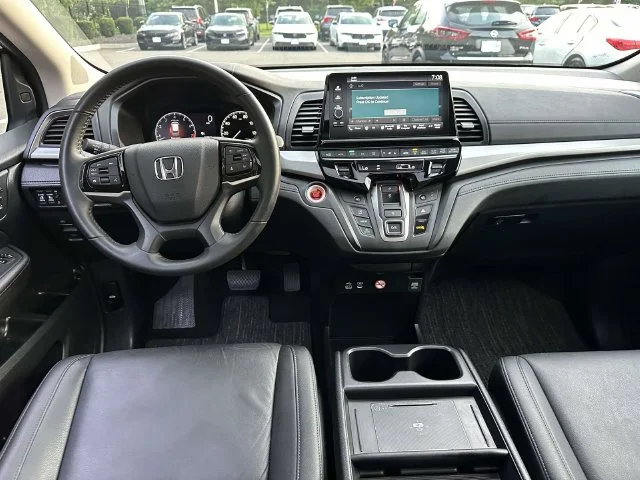 Certified Used 2025 Crystal Black Pearl Honda EX-L image 14