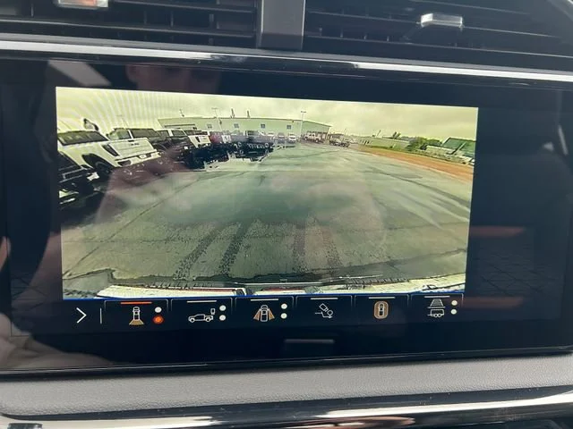 New 2026 Sterling Metallic GMC AT4 image 22