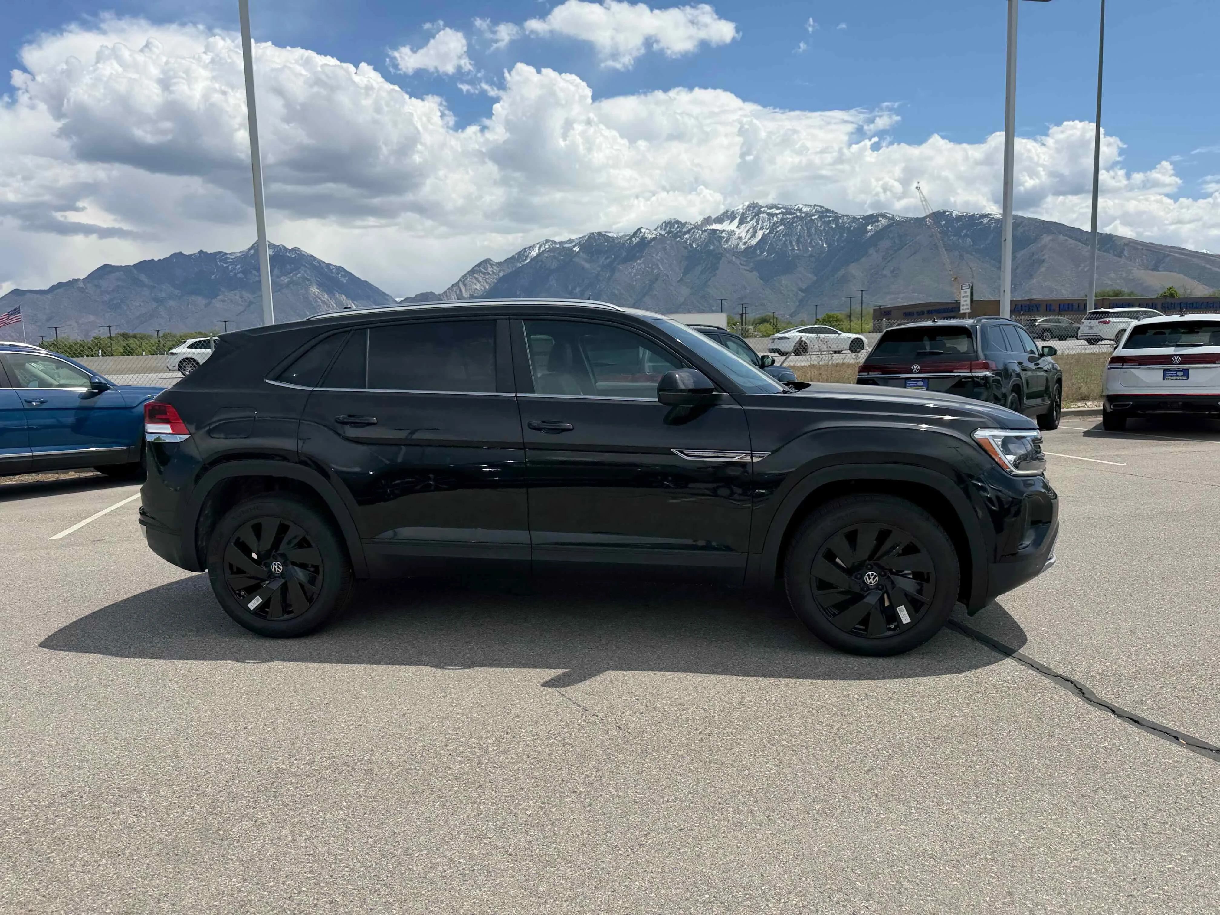 New 2026 Deep Black Volkswagen 2.0T SE w/Technology image 8