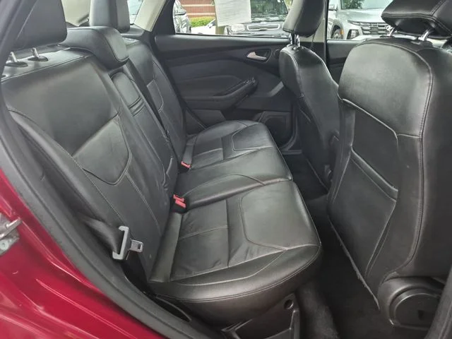 Used 2015 Red Ford Titanium image 29