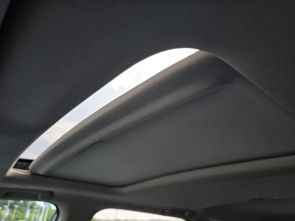 Used 2023 Lunar Silver Metallic Honda EX-L image 24