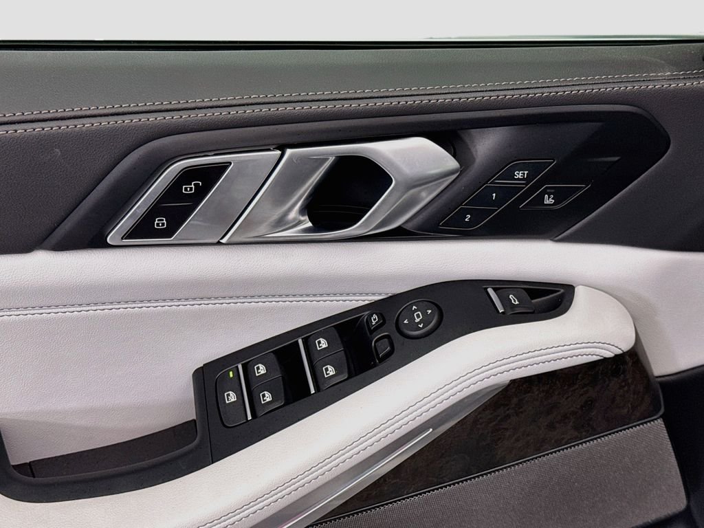 2026 BMW X5 50e - Photo 22