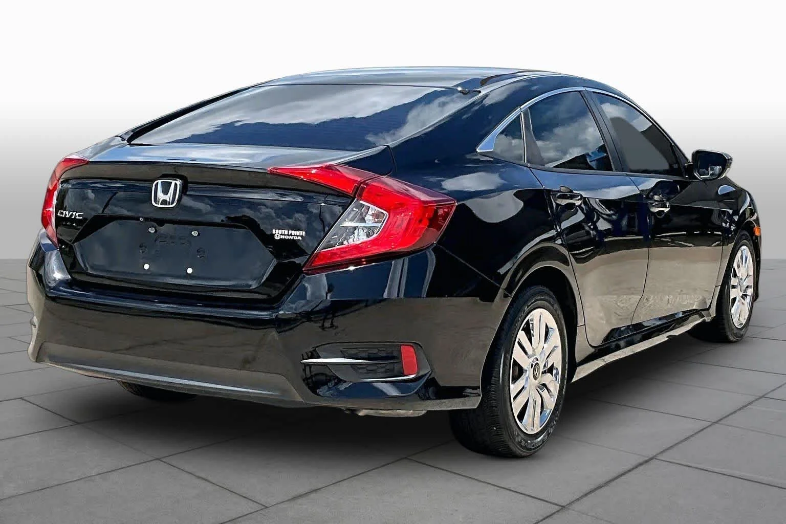 Certified Used 2018 Crystal Black Pearl Honda LX image 12