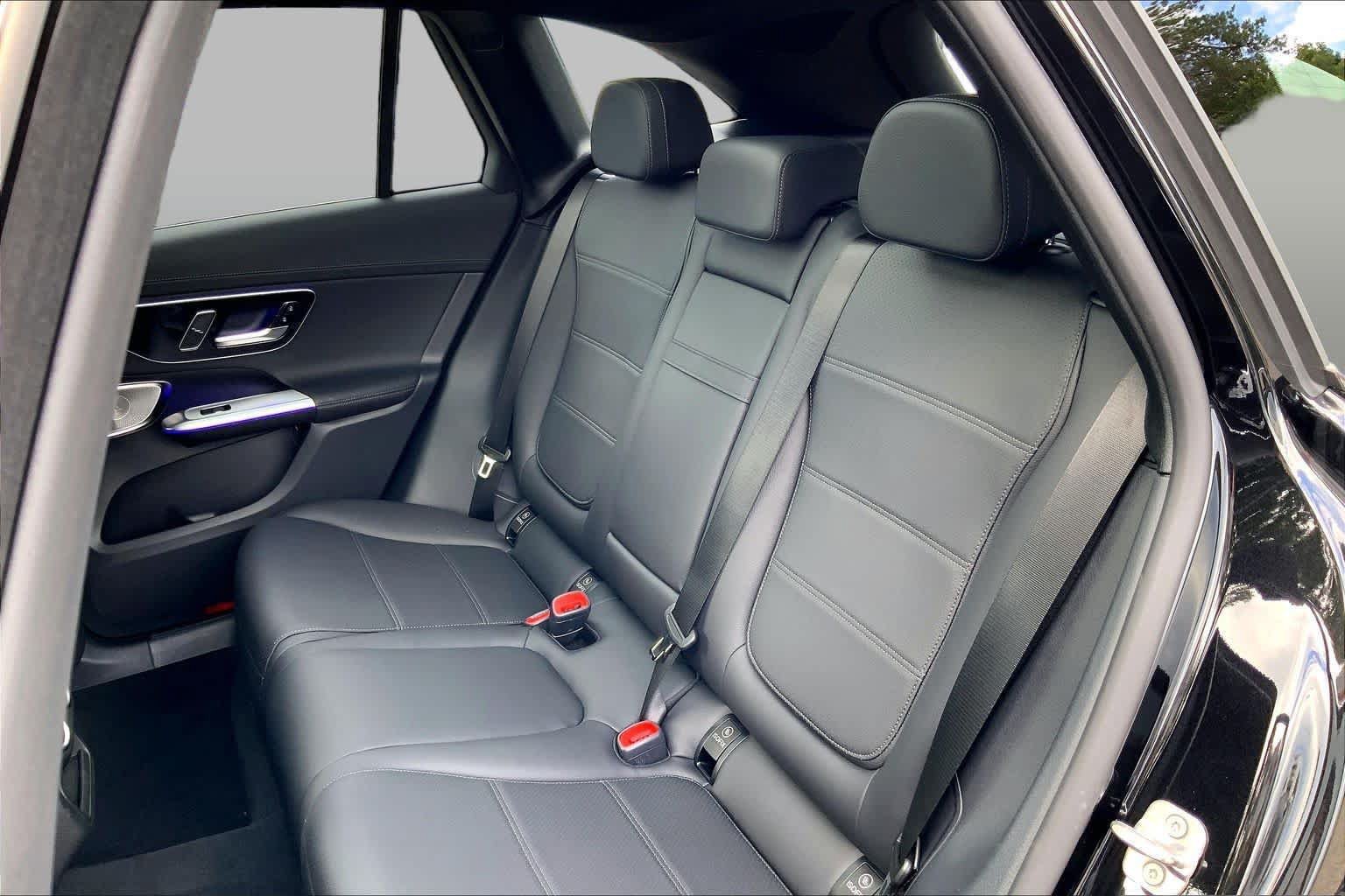 New 2027 Obsidian Black Metallic Mercedes-Benz GLC 300 image 13