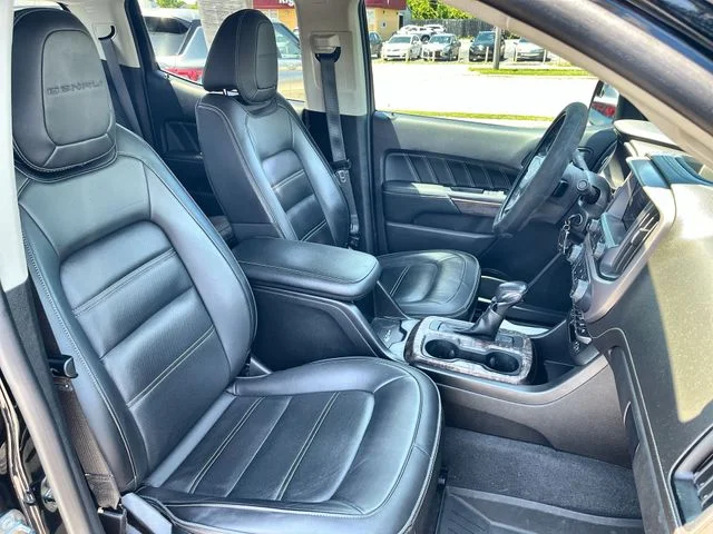 Used 2022 Black GMC Denali image 26