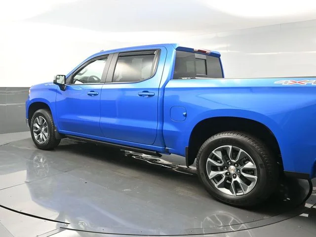 Used 2025 Blue Chevrolet LT image 5