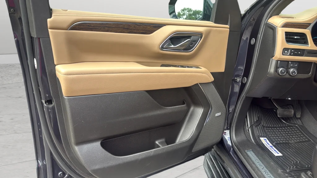 Used 2024 Gray Chevrolet Premier image 10