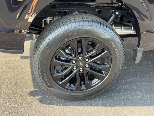 New 2026 Black Ford XLT image 4
