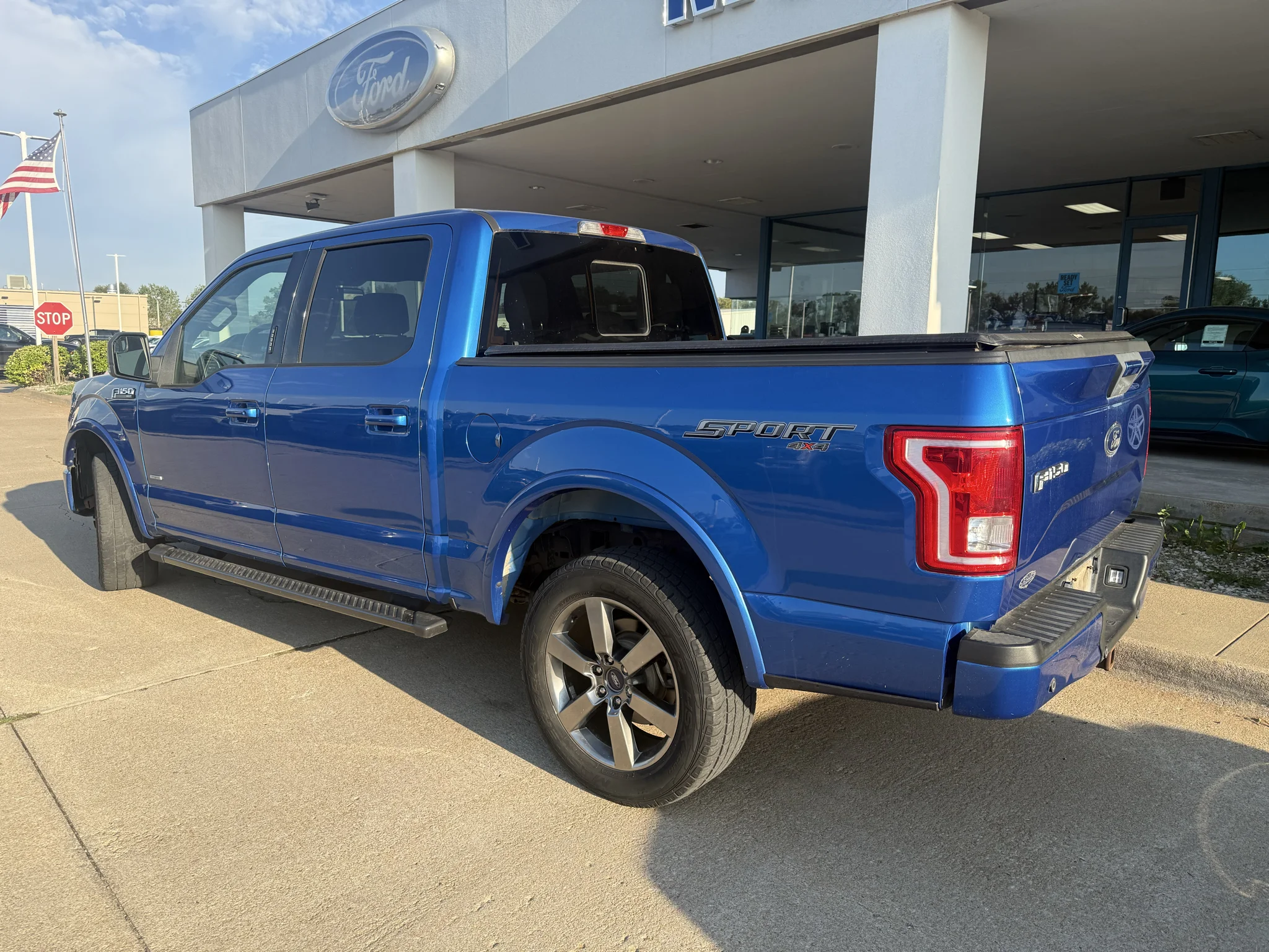 Used 2015 Blue Flame Metallic Ford XLT image 8