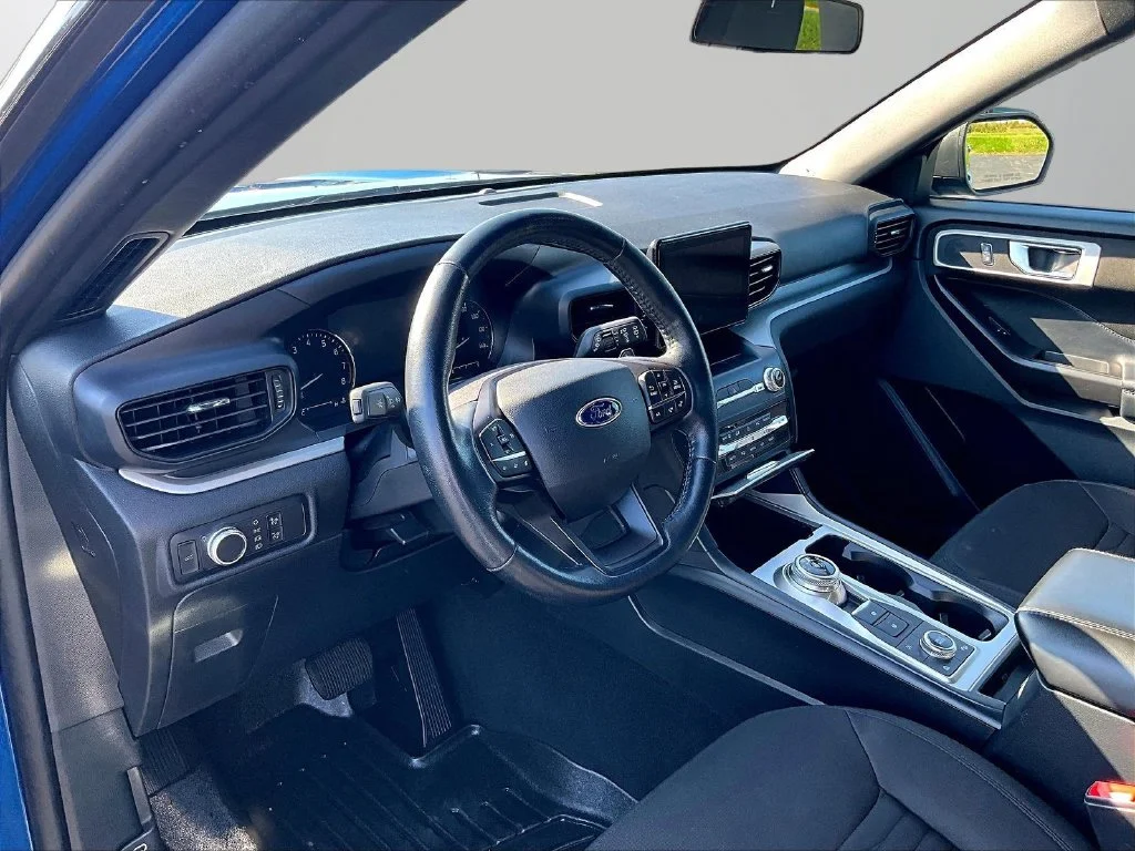 Used 2020 Blue Ford XLT image 13