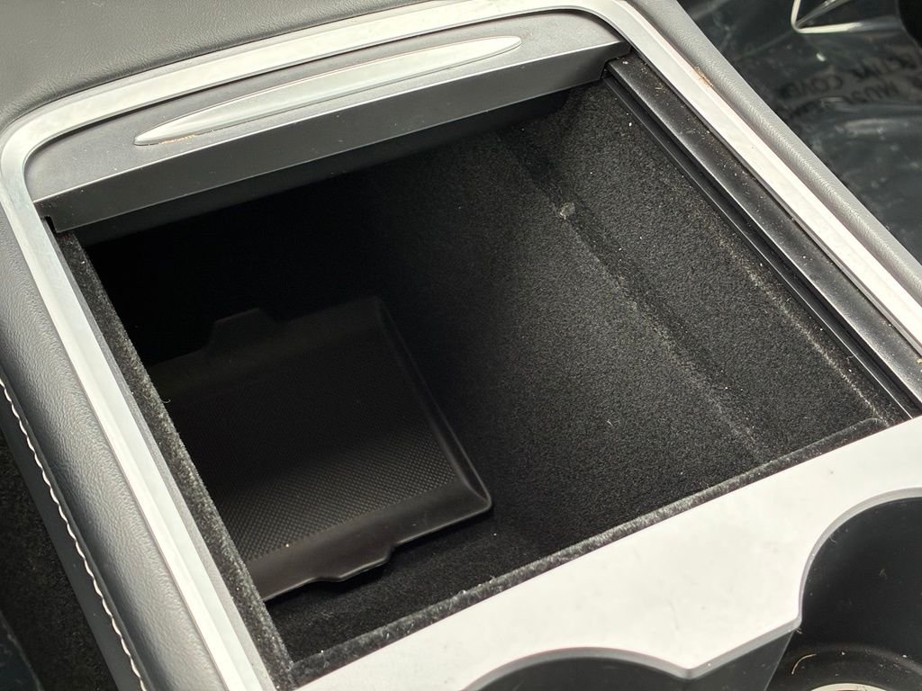 Used 2024  Tesla Long Range image 21