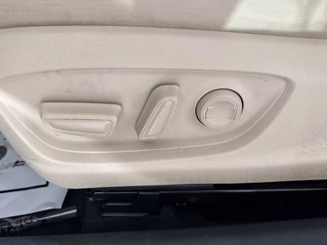 Used 2019 Blue Toyota XLE image 17