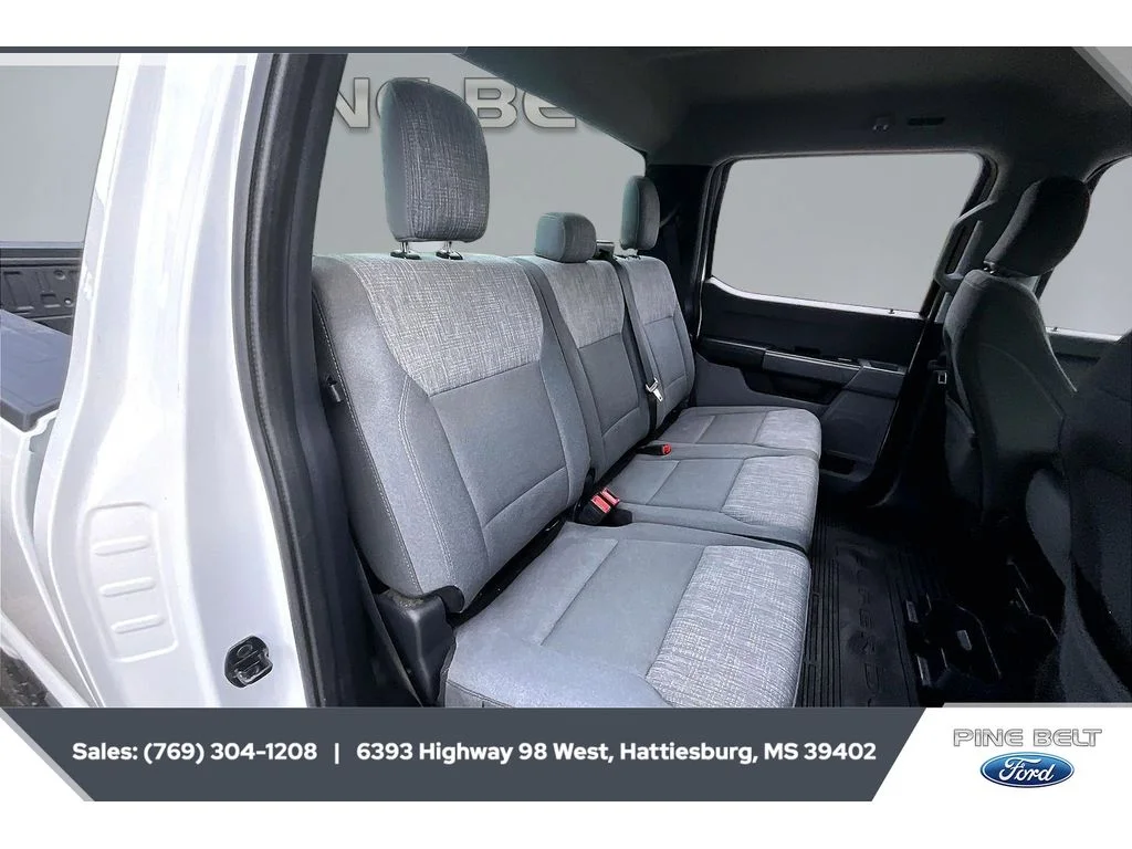 Used 2023 Oxford White Ford XLT image 21