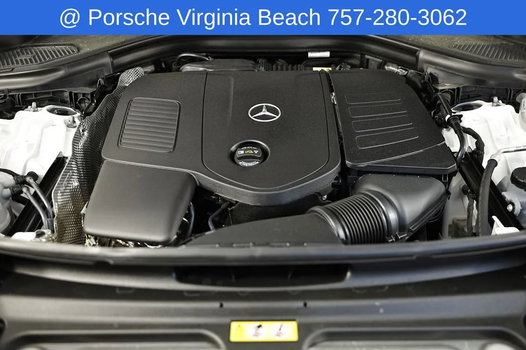 Used 2025 White Mercedes-Benz GLC 300 image 36