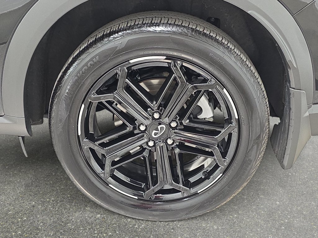 Certified Used 2026 Mineral Black INFINITI SPORT image 27