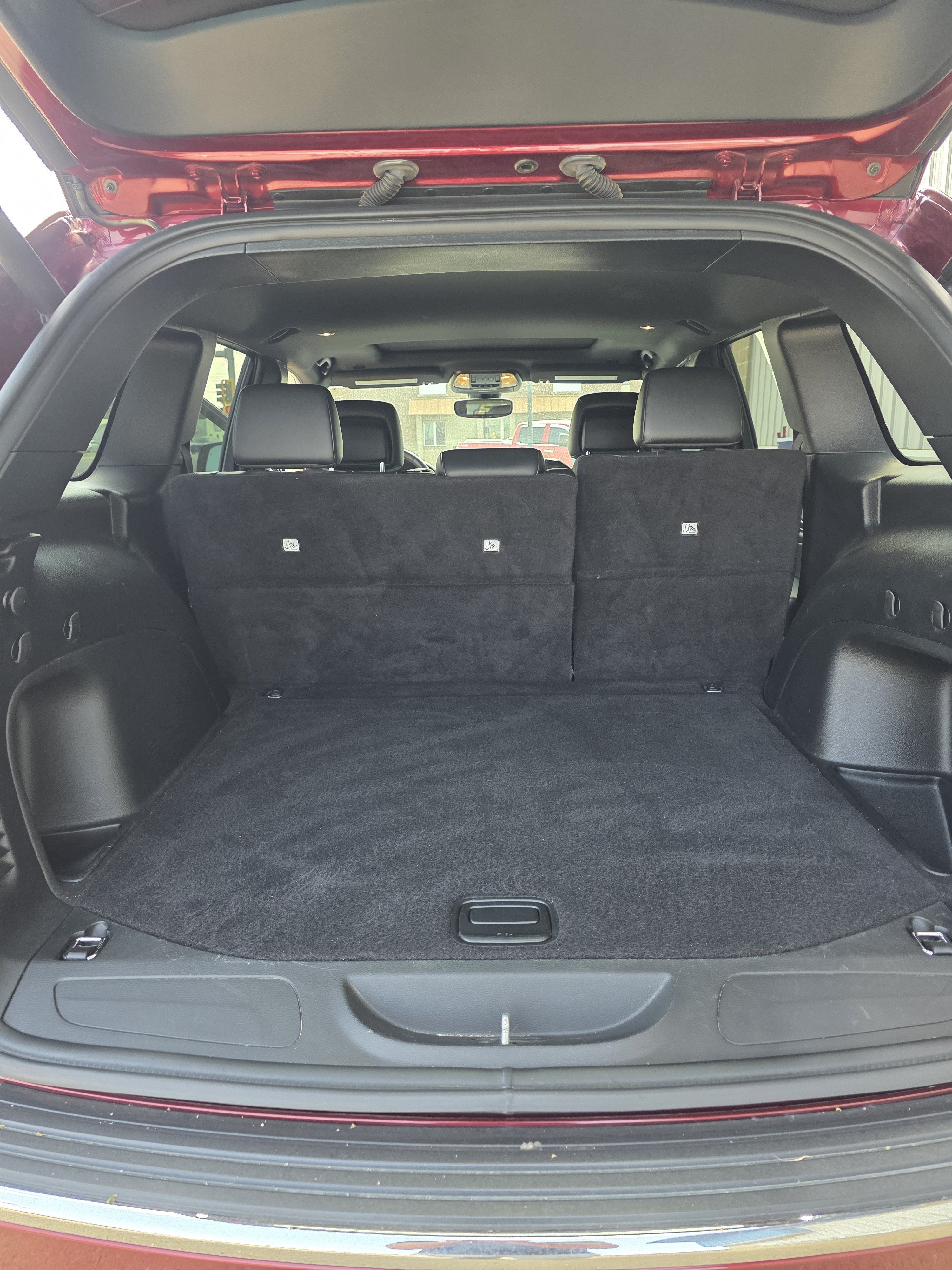 Used 2021 Velvet Red Pearlcoat Jeep Limited image 9