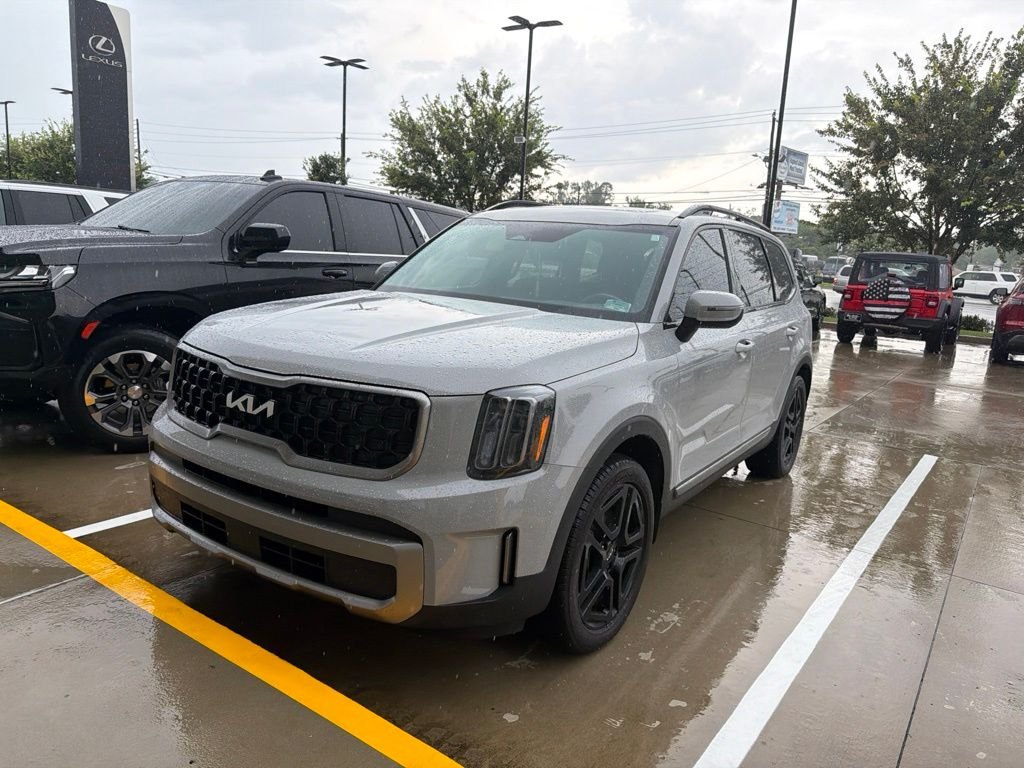 Used 2023 Gray Kia EX X-Line image 1