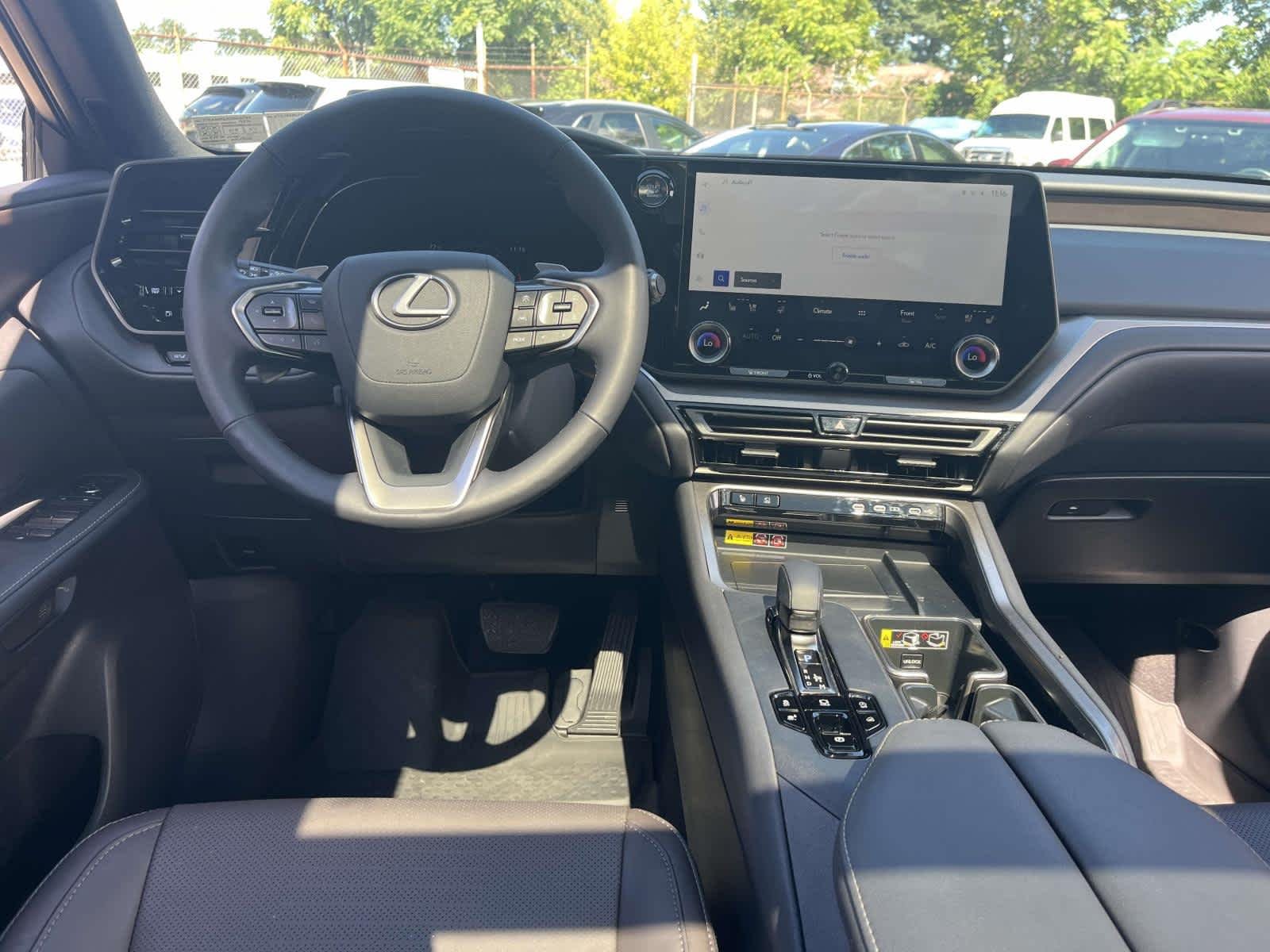 Used 2026 Matador Red Mica Lexus Premium image 2