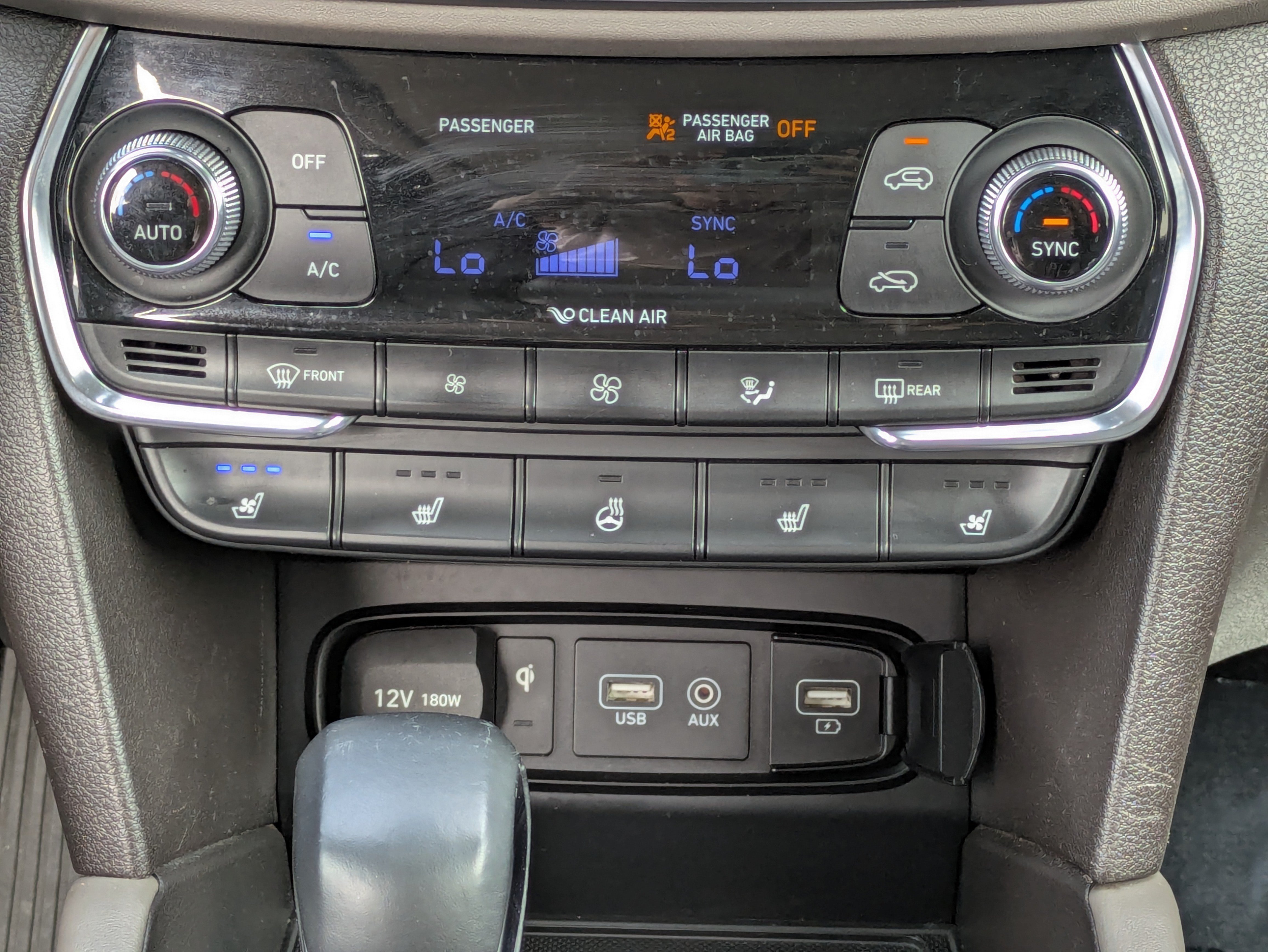 Used 2020 Quartz White Hyundai Limited image 17