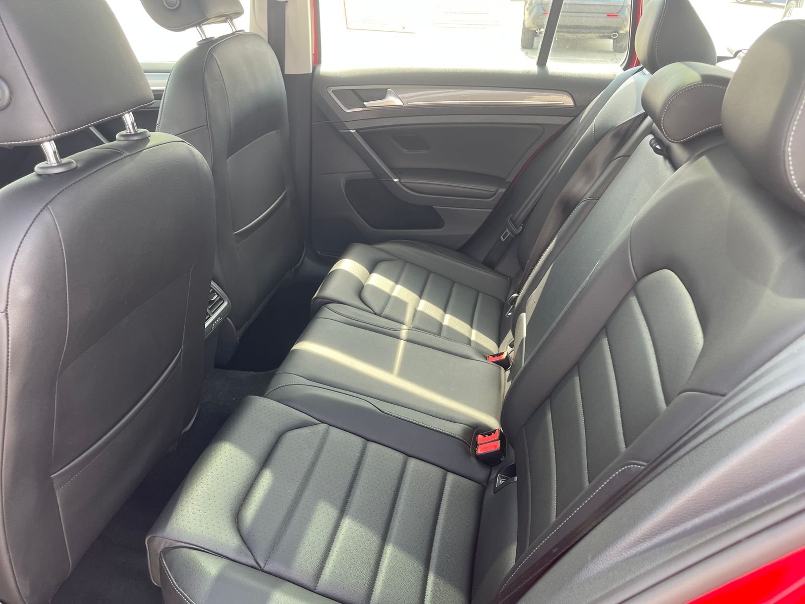 Used 2017 Red Volkswagen TSI SEL image 21