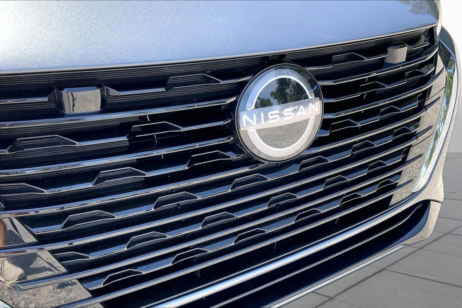Used 2025 Gun Metallic Nissan SV image 32