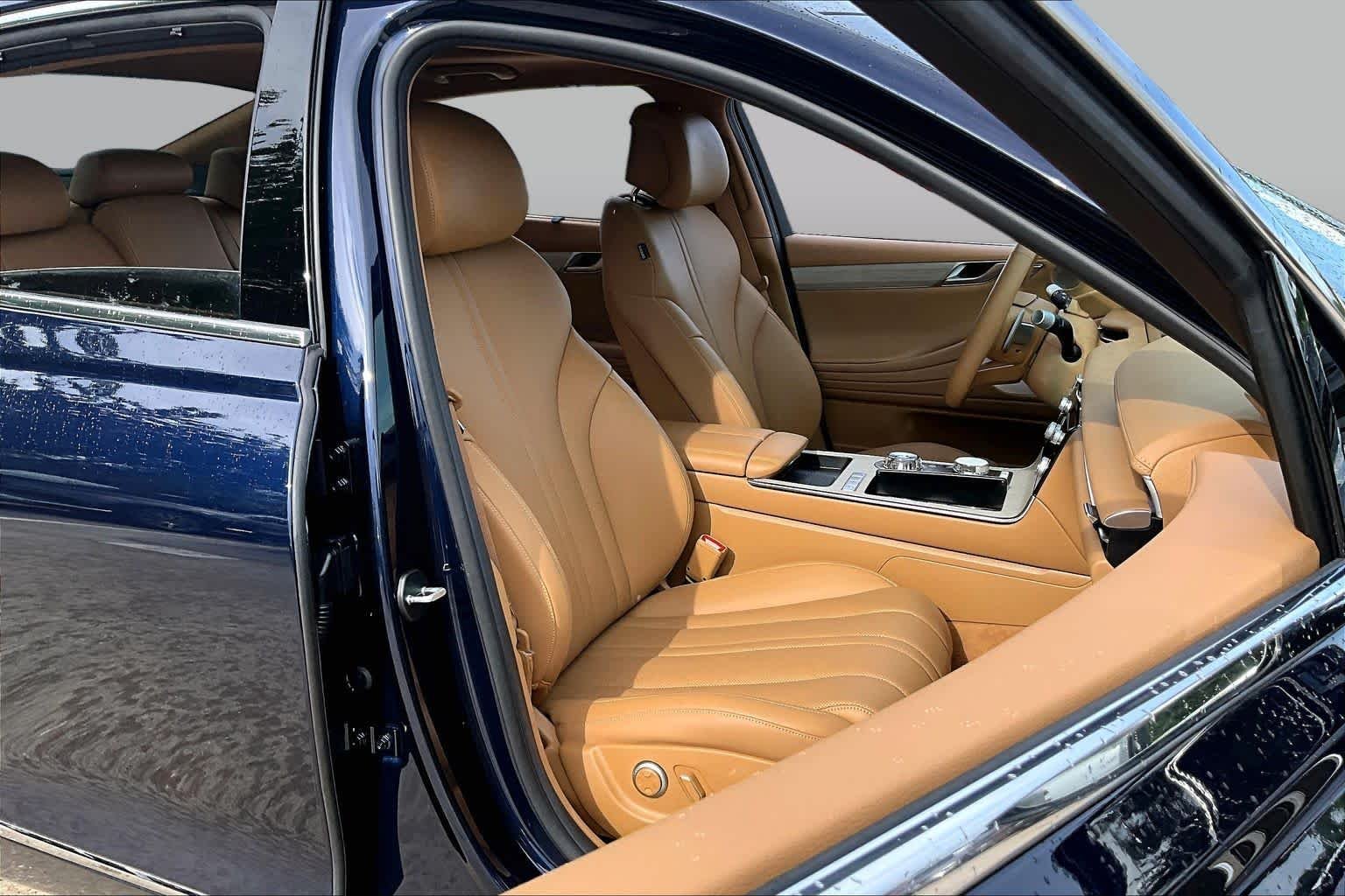 Used 2026 Capri Blue Genesis 2.5T Advanced image 18