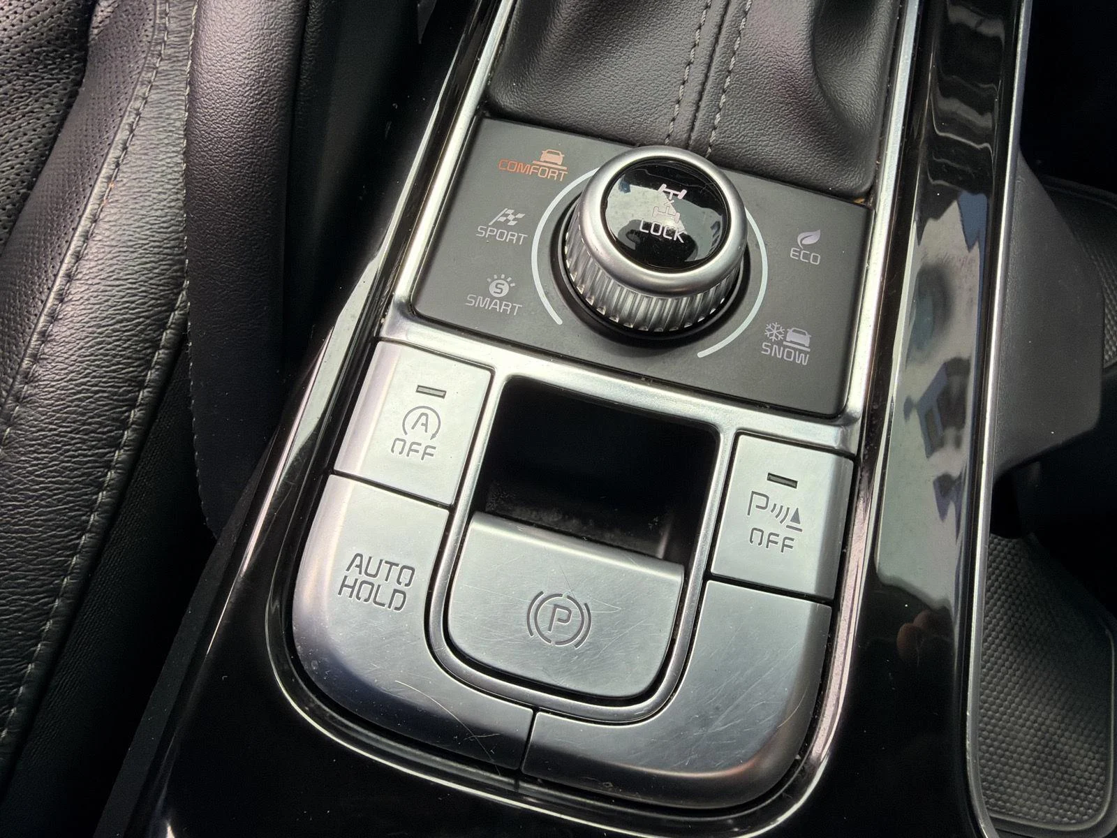 Used 2020 Ebony Black Kia EX image 32