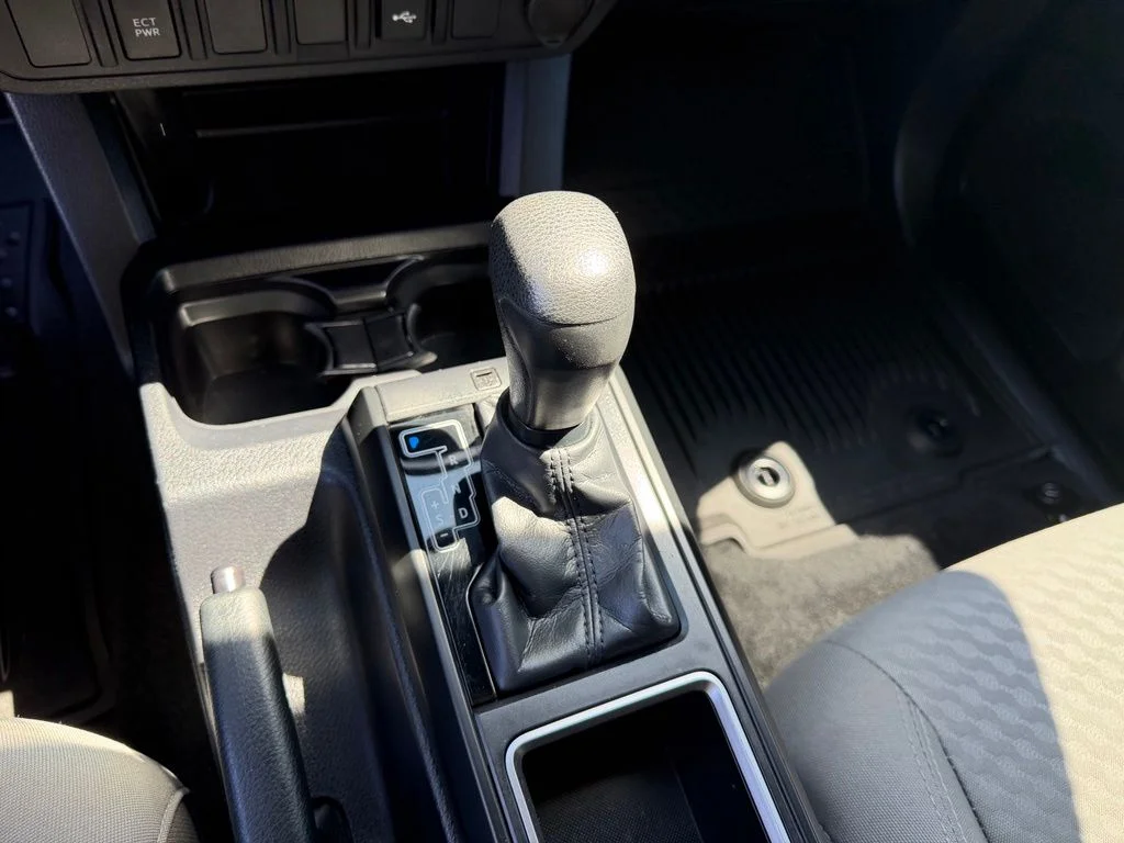 Used 2022 White Toyota SR image 24