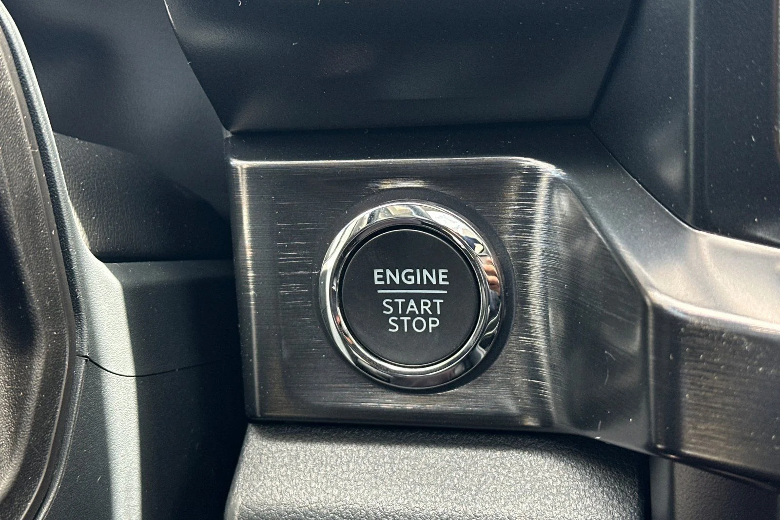 New 2026 Glacier Gray Metallic Tri-Coat Ford F-250® Lariat® image 21