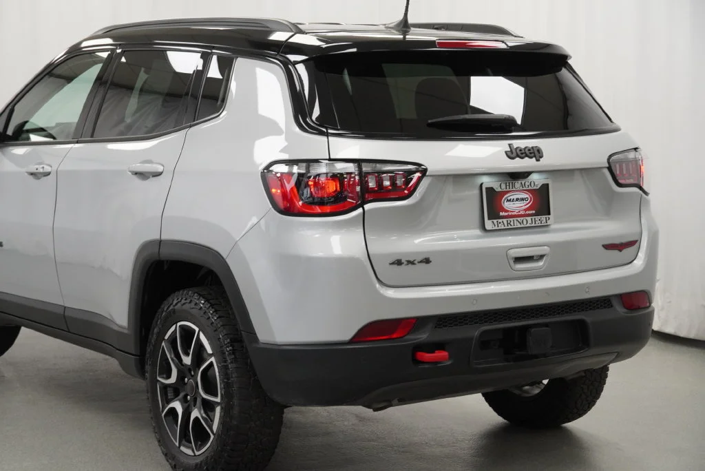 Certified Used 2025 Silver Jeep Trailhawk image 27