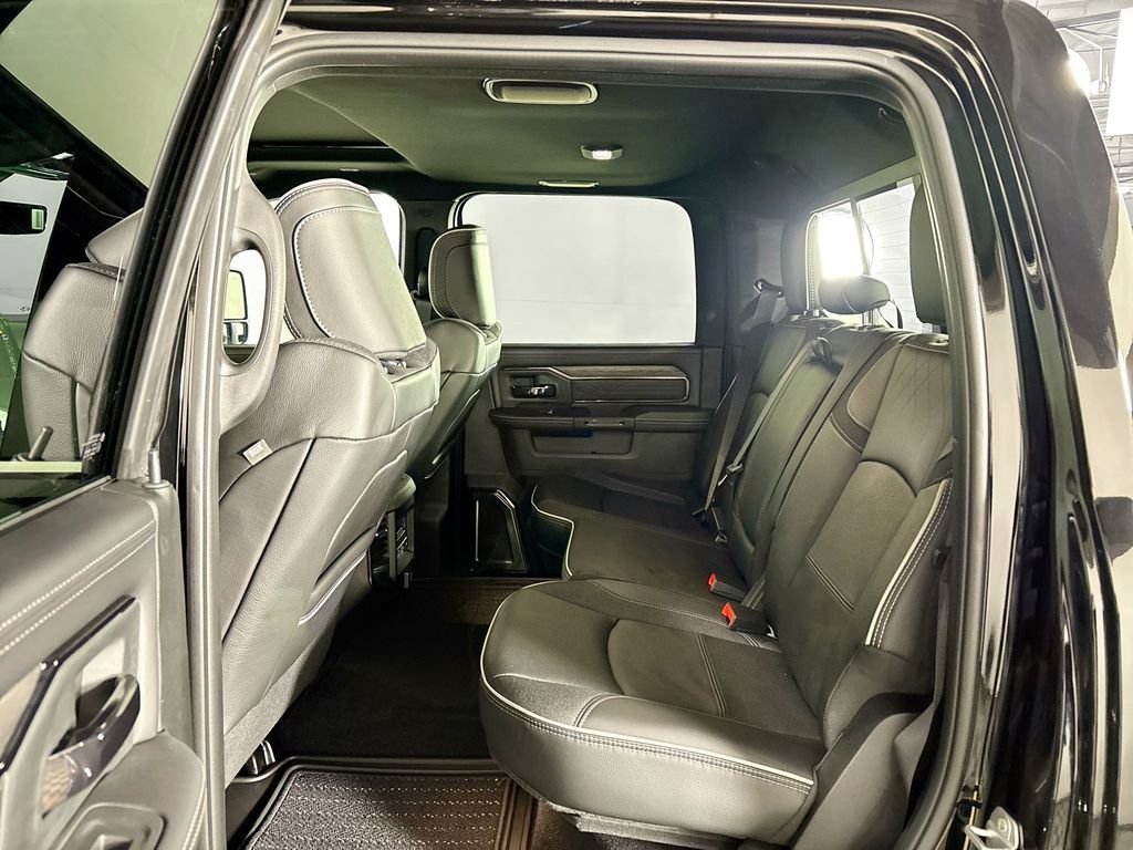 New 2026 Diamond Black Crystal Pearl-Coat Exterior Paint RAM Limited image 21