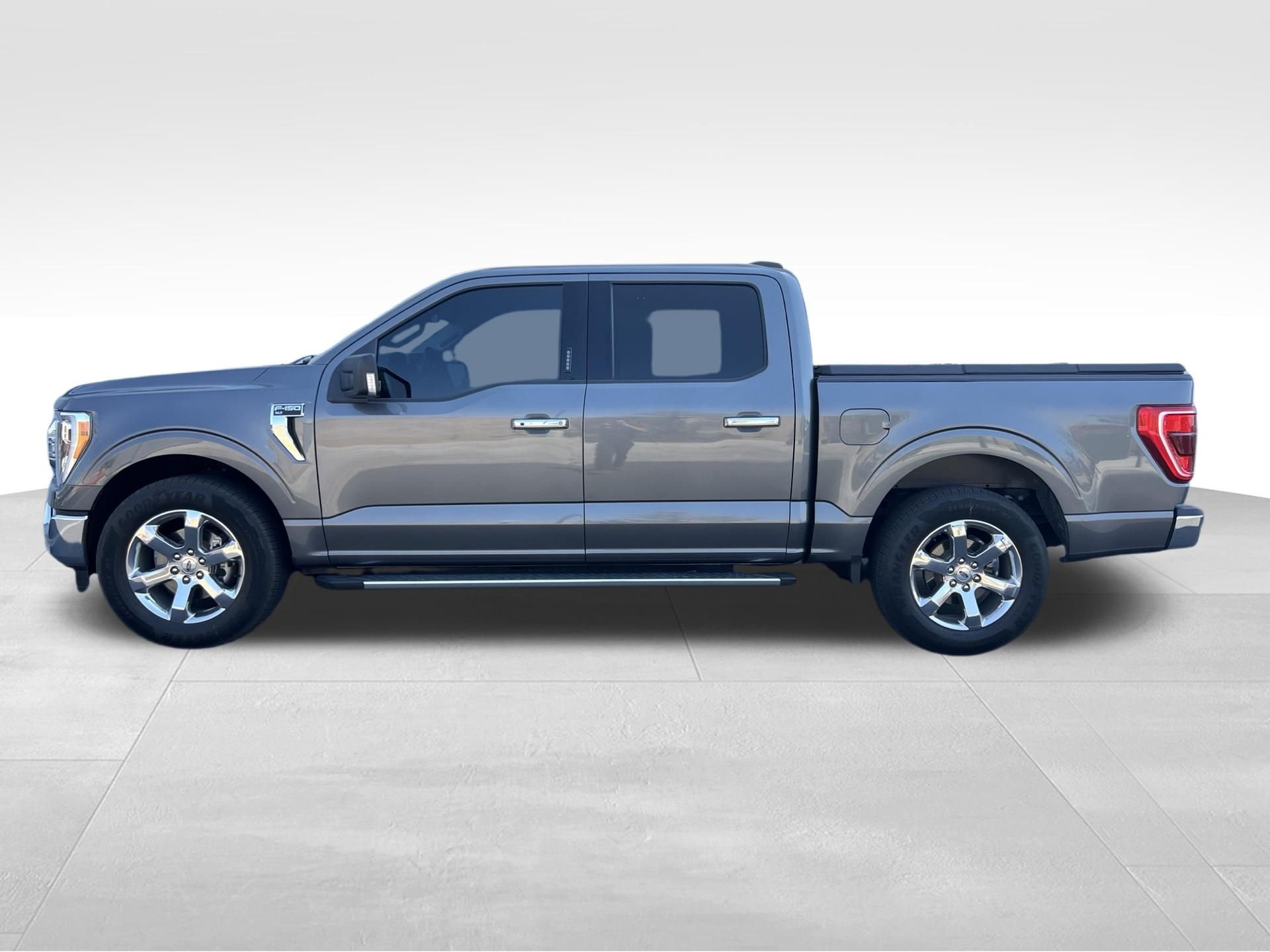 Used 2023 Gray Ford XLT image 8