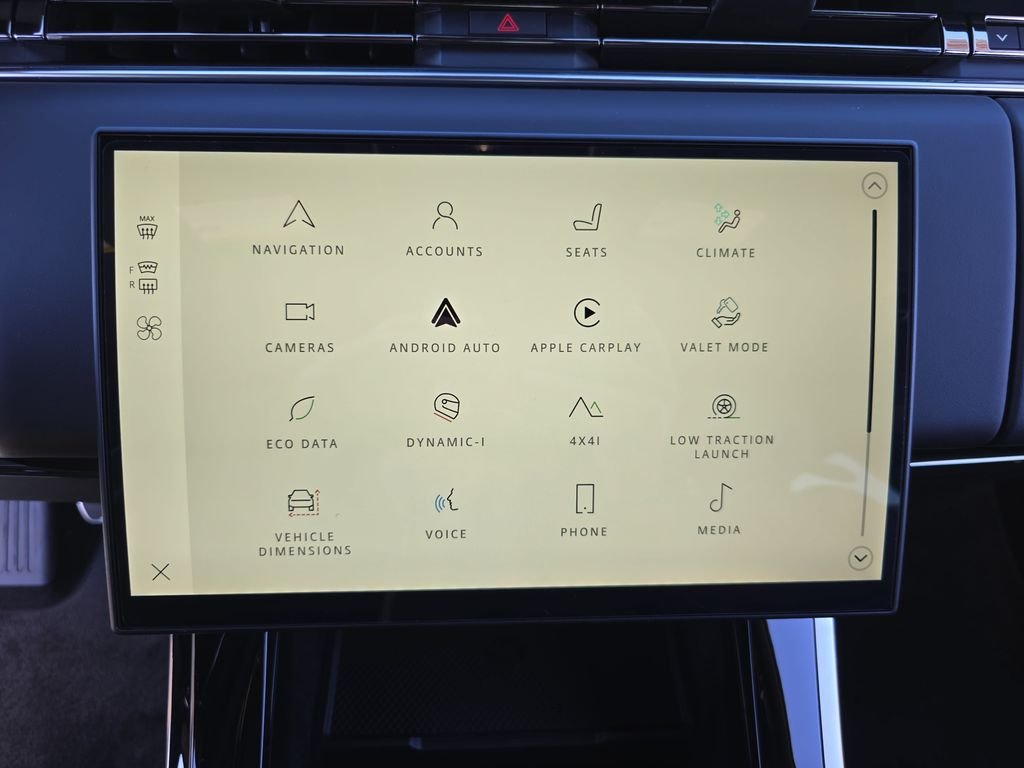 New 2026 Santorini Black Land Rover Dynamic SE image 22