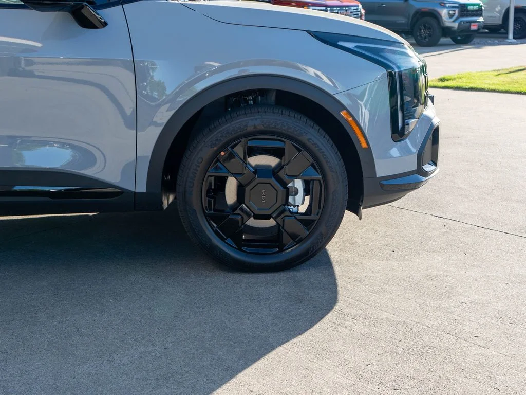 New 2026 Wolf Gray Kia X-Line image 30