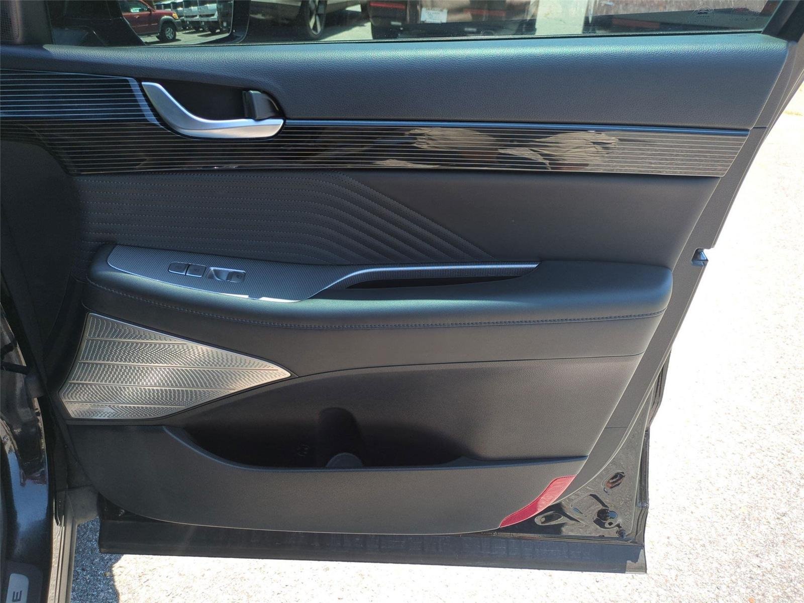 Used 2023 Abyss Black Pearl Hyundai Calligraphy image 41