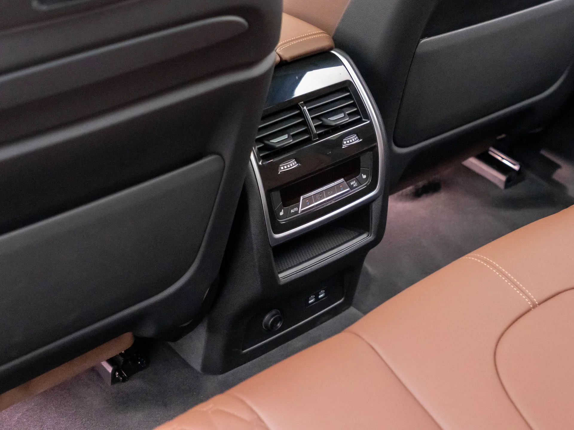 Certified Used 2026 Gray BMW xDrive50e image 18
