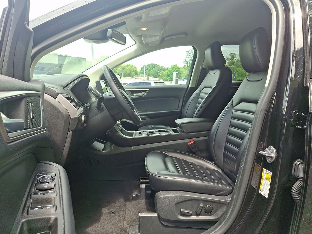 Used 2024 Black Ford SEL image 14