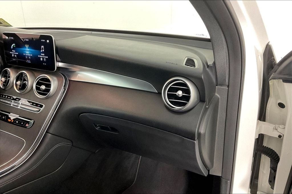 2021 Mercedes-Benz GLC GLC300 - Photo 14