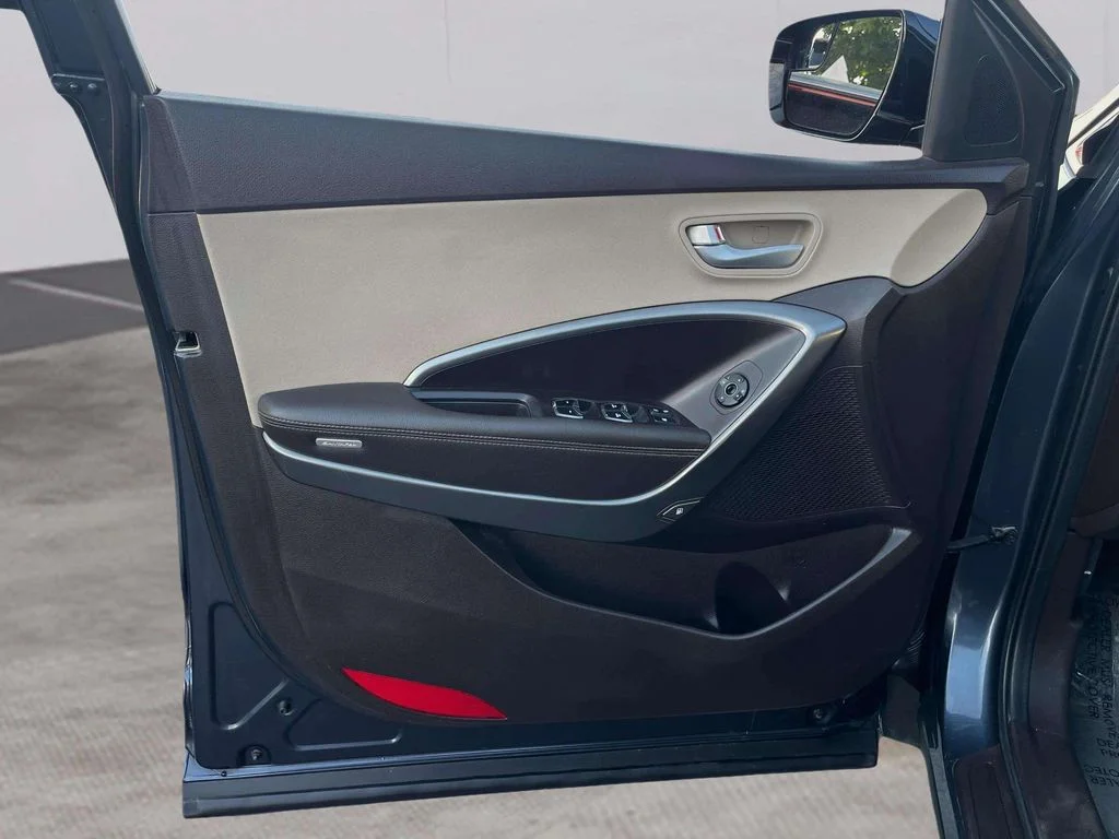 Used 2017 Marlin Blue Hyundai 2.4 Base image 19