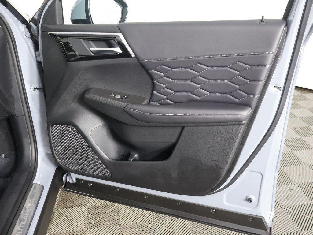 2026 Mitsubishi Outlander SEL - Photo 30